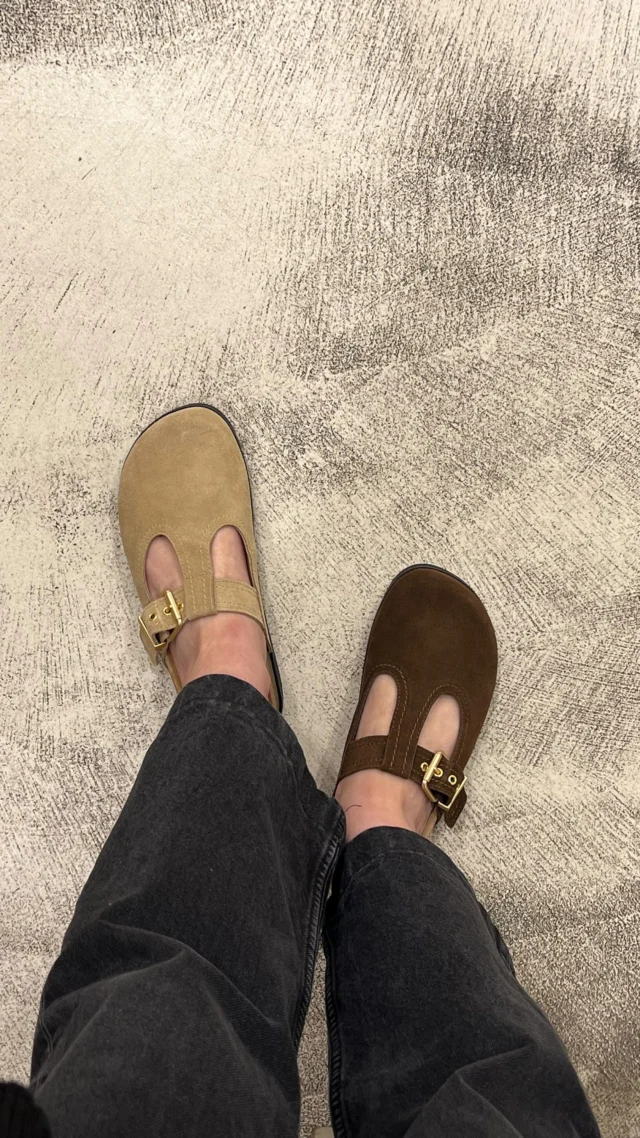 Tenemos zuecos nuevos ya disponibles en tienda!
Con un estampado que arrasará esta temporada✌🏻
#newcollection #ss25 #springsummercollection #zaragoza #tiendasdezaragoza #streetstyle #madeinspain #zapatosdeunpalmo #palmoshop