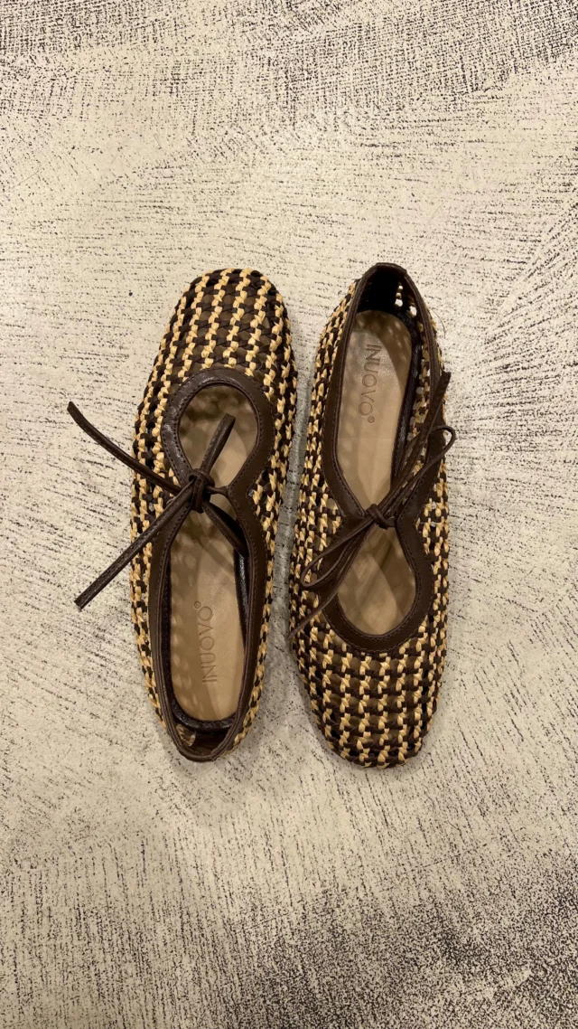 Tenemos unos angelitos moniiiiisimos en tienda!
La piel trenzada es top para esta temporada ✨
#ss25 #springsummercollection #zaragoza #tiendasdezaragoza #streetstyle #madeinspain #zapatosdeunpalmo #palmoshop